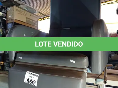 LOTE 569 - 01 POLTRONA PARA DESCANSO. (NO ESTADO) ATENÇÃO! FAZER A VISITAÇÃO ANTES DE ARREMATAR, NÃO SABEMOS SE FUNCIONA. LEILÃO NÃO TEM GARANTIA E NEM DEVOLUÇÃO, SUJEITO A POSSÍVEIS AVARIAS VISÍVEIS/OCULTAS E/OU AUSÊNCIA DE COMPONENTES.