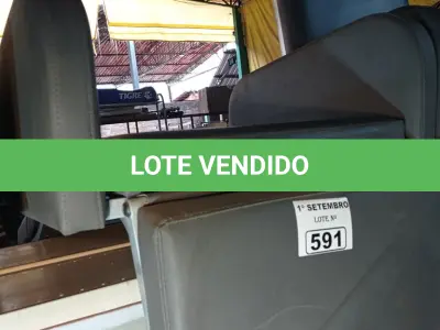 LOTE 591 - 01 POLTRONA PARA DESCANSO. (NO ESTADO) ATENÇÃO! FAZER A VISITAÇÃO ANTES DE ARREMATAR, NÃO SABEMOS SE FUNCIONA. LEILÃO NÃO TEM GARANTIA E NEM DEVOLUÇÃO, SUJEITO A POSSÍVEIS AVARIAS VISÍVEIS/OCULTAS E/OU AUSÊNCIA DE COMPONENTES.