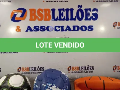 LOTE 407 - 01 BOLA DE BASQUETE E 02 BOLAS DE FUTEBOL. (NO ESTADO) ATENÇÃO! FAZER A VISITAÇÃO ANTES DE ARREMATAR, NÃO SABEMOS SE FUNCIONA. LEILÃO NÃO TEM GARANTIA E NEM DEVOLUÇÃO, SUJEITO A POSSÍVEIS AVARIAS VISÍVEIS/OCULTAS E/OU AUSÊNCIA DE COMPONENTES.