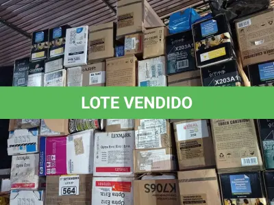 LOTE 564 - 01 LOTE COM GRANDE QUANTIDADE DE TONERS MARCAS E MODELOS DIVERSOS. (NO ESTADO) ATENÇÃO! FAZER A VISITAÇÃO ANTES DE ARREMATAR, NÃO SABEMOS SE FUNCIONA. LEILÃO NÃO TEM GARANTIA E NEM DEVOLUÇÃO, SUJEITO A POSSÍVEIS AVARIAS VISÍVEIS/OCULTAS E/OU AUSÊNCIA DE COMPONENTES.