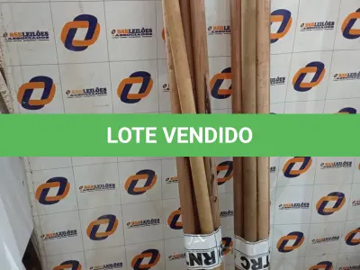 LOTE 561 - 01 LOTE COM VÁRIOS CABOS DE FERRAMENTAS DIVERSOS. (NO ESTADO) ATENÇÃO! FAZER A VISITAÇÃO ANTES DE ARREMATAR, NÃO SABEMOS SE FUNCIONA. LEILÃO NÃO TEM GARANTIA E NEM DEVOLUÇÃO, SUJEITO A POSSÍVEIS AVARIAS VISÍVEIS/OCULTAS E/OU AUSÊNCIA DE COMPONENTES.