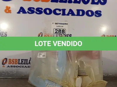 LOTE 288 - 01 KIT PARA PINTURA DE PISCINAS ESMALTE “PU” CONTENDO 01 GALÃO DE ESMALTE PU 2,7L COR BRANCA, 01 LATA DE CATALISADOR 900ML E 01 LATA DE DILUENTE 900ML. (NO ESTADO) ATENÇÃO! FAZER A VISITAÇÃO ANTES DE ARREMATAR, NÃO SABEMOS SE FUNCIONA. LEILÃO NÃO TEM GARANTIA E NEM DEVOLUÇÃO, SUJEITO A POSSÍVEIS AVARIAS VISÍVEIS/OCULTAS E/OU AUSÊNCIA DE COMPONENTES.