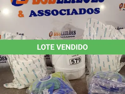 LOTE 579 - 01 FRASQUEIRA, 02 REFIS E 02 PACOTES DE LUVAS DE LÁTEX TAMANHO “P”. (NO ESTADO) ATENÇÃO! FAZER A VISITAÇÃO ANTES DE ARREMATAR, NÃO SABEMOS SE FUNCIONA. LEILÃO NÃO TEM GARANTIA E NEM DEVOLUÇÃO, SUJEITO A POSSÍVEIS AVARIAS VISÍVEIS/OCULTAS E/OU AUSÊNCIA DE COMPONENTES.