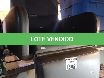 LOTE 569 - 01 POLTRONA PARA DESCANSO. (NO ESTADO) ATENÇÃO! FAZER A VISITAÇÃO ANTES DE ARREMATAR, NÃO SABEMOS SE FUNCIONA. LEILÃO NÃO TEM GARANTIA E NEM DEVOLUÇÃO, SUJEITO A POSSÍVEIS AVARIAS VISÍVEIS/OCULTAS E/OU AUSÊNCIA DE COMPONENTES.