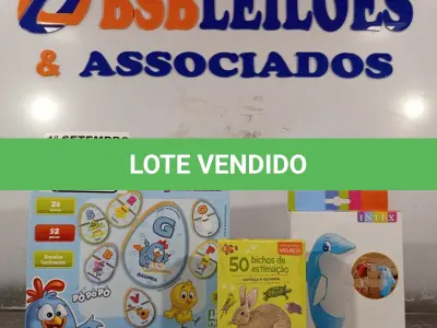 LOTE 402 - 01 ALFABETO DE MADEIRA DA GALINHA PINTADINHA, 01 BONECO JOÃO TEIMOSO GOLFINHO E 50 CARDS DE BICHOS DE ESTIMAÇÃO. (NO ESTADO) ATENÇÃO! FAZER A VISITAÇÃO ANTES DE ARREMATAR, NÃO SABEMOS SE FUNCIONA. LEILÃO NÃO TEM GARANTIA E NEM DEVOLUÇÃO, SUJEITO A POSSÍVEIS AVARIAS VISÍVEIS/OCULTAS E/OU AUSÊNCIA DE COMPONENTES.