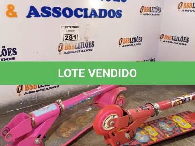 LOTE 281 - 02 PATINETES COM AVARIAS. (NO ESTADO) ATENÇÃO! FAZER A VISITAÇÃO ANTES DE ARREMATAR, NÃO SABEMOS SE FUNCIONA. LEILÃO NÃO TEM GARANTIA E NEM DEVOLUÇÃO, SUJEITO A POSSÍVEIS AVARIAS VISÍVEIS/OCULTAS E/OU AUSÊNCIA DE COMPONENTES.