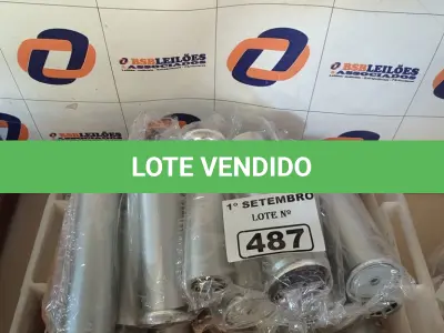 LOTE 487 - 01 LOTE COM VÁRIOS PÉS PARA GUARDA-ROUPAS. (NO ESTADO) ATENÇÃO! FAZER A VISITAÇÃO ANTES DE ARREMATAR, NÃO SABEMOS SE FUNCIONA. LEILÃO NÃO TEM GARANTIA E NEM DEVOLUÇÃO, SUJEITO A POSSÍVEIS AVARIAS VISÍVEIS/OCULTAS E/OU AUSÊNCIA DE COMPONENTES.