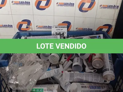 LOTE 364 - 01 LOTE COM VÁRIAS BISNAGAS DE SILICONE DIVERSOS. (NO ESTADO) ATENÇÃO! FAZER A VISITAÇÃO ANTES DE ARREMATAR, NÃO SABEMOS SE FUNCIONA. LEILÃO NÃO TEM GARANTIA E NEM DEVOLUÇÃO, SUJEITO A POSSÍVEIS AVARIAS VISÍVEIS/OCULTAS E/OU AUSÊNCIA DE COMPONENTES.