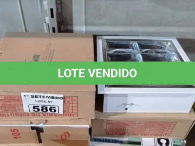 LOTE 586 - 04 LUMINÁRIAS QUADRADAS DE EMBUTIR E VÁRIAS LÂMPADAS FLUORESCENTE TUBULAR. (NO ESTADO) ATENÇÃO! FAZER A VISITAÇÃO ANTES DE ARREMATAR, NÃO SABEMOS SE FUNCIONA. LEILÃO NÃO TEM GARANTIA E NEM DEVOLUÇÃO, SUJEITO A POSSÍVEIS AVARIAS VISÍVEIS/OCULTAS E/OU AUSÊNCIA DE COMPONENTES.