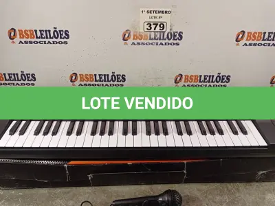 LOTE 379 - 01 TECLADO HS5460A. (NO ESTADO) ATENÇÃO! FAZER A VISITAÇÃO ANTES DE ARREMATAR, NÃO SABEMOS SE FUNCIONA. LEILÃO NÃO TEM GARANTIA E NEM DEVOLUÇÃO, SUJEITO A POSSÍVEIS AVARIAS VISÍVEIS/OCULTAS E/OU AUSÊNCIA DE COMPONENTES.
