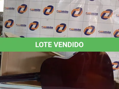 LOTE 450 - 01 VIOLÃO KASHIMA. (NO ESTADO) ATENÇÃO! FAZER A VISITAÇÃO ANTES DE ARREMATAR, NÃO SABEMOS SE FUNCIONA. LEILÃO NÃO TEM GARANTIA E NEM DEVOLUÇÃO, SUJEITO A POSSÍVEIS AVARIAS VISÍVEIS/OCULTAS E/OU AUSÊNCIA DE COMPONENTES.