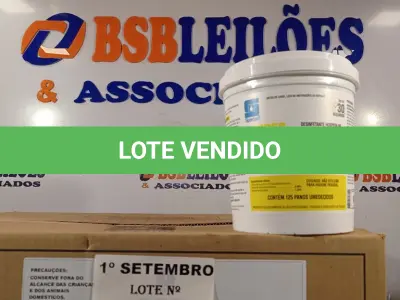 LOTE 588 - 01 CAIXA DE PEROXY 4D, DESINFETANTE HOSPITALAR PARA SUPERFÍCIES FIXAS E ARTIGOS NÃO CRÍTICOS COM 06 POTES CADA. (NO ESTADO) ATENÇÃO! FAZER A VISITAÇÃO ANTES DE ARREMATAR, NÃO SABEMOS SE FUNCIONA. LEILÃO NÃO TEM GARANTIA E NEM DEVOLUÇÃO, SUJEITO A POSSÍVEIS AVARIAS VISÍVEIS/OCULTAS E/OU AUSÊNCIA DE COMPONENTES.
