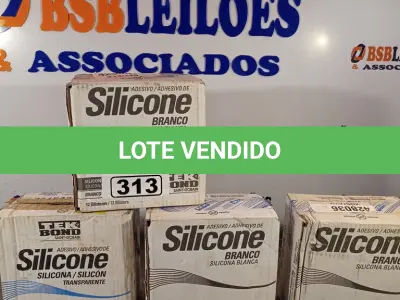 LOTE 313 - 04 CAIXAS COM BISNAGAS DE SILICONE ACÉTICO TRANSPARENTE COM 12 UNIDADES CADA. (NO ESTADO) ATENÇÃO! FAZER A VISITAÇÃO ANTES DE ARREMATAR, NÃO SABEMOS SE FUNCIONA. LEILÃO NÃO TEM GARANTIA E NEM DEVOLUÇÃO, SUJEITO A POSSÍVEIS AVARIAS VISÍVEIS/OCULTAS E/OU AUSÊNCIA DE COMPONENTES.