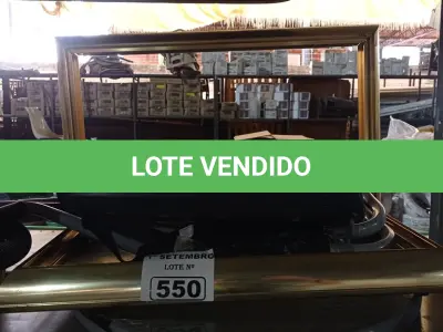 LOTE 550 - 01 MESA, 01 SUCATA DE ESTUFA E 01 MASSAGEADOR. (NO ESTADO) ATENÇÃO! FAZER A VISITAÇÃO ANTES DE ARREMATAR, NÃO SABEMOS SE FUNCIONA. LEILÃO NÃO TEM GARANTIA E NEM DEVOLUÇÃO, SUJEITO A POSSÍVEIS AVARIAS VISÍVEIS/OCULTAS E/OU AUSÊNCIA DE COMPONENTES.