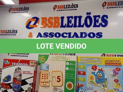 LOTE 425 - 01 BONECO JOÃO TEIMOSO, 01 JOGO DESCOBRINDO A MATEMÁTICA E 01 QUEBRA-CABEÇA DA GALINHA PINTADINHA. (NO ESTADO) ATENÇÃO! FAZER A VISITAÇÃO ANTES DE ARREMATAR, NÃO SABEMOS SE FUNCIONA. LEILÃO NÃO TEM GARANTIA E NEM DEVOLUÇÃO, SUJEITO A POSSÍVEIS AVARIAS VISÍVEIS/OCULTAS E/OU AUSÊNCIA DE COMPONENTES.
