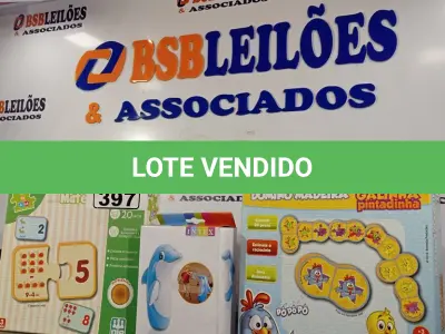 LOTE 397 - 01 BONECO JOÃO TEIMOSO GOLFINHO, 01 JOGO DESCOBRINDO A MATEMÁTICA E 01 DOMINO DA GALINHA PINTADINHA. (NO ESTADO) ATENÇÃO! FAZER A VISITAÇÃO ANTES DE ARREMATAR, NÃO SABEMOS SE FUNCIONA. LEILÃO NÃO TEM GARANTIA E NEM DEVOLUÇÃO, SUJEITO A POSSÍVEIS AVARIAS VISÍVEIS/OCULTAS E/OU AUSÊNCIA DE COMPONENTES.