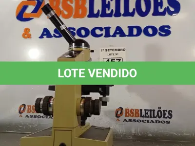 LOTE 457 - 01 MICROSCÓPIO. (NO ESTADO) ATENÇÃO! FAZER A VISITAÇÃO ANTES DE ARREMATAR, NÃO SABEMOS SE FUNCIONA. LEILÃO NÃO TEM GARANTIA E NEM DEVOLUÇÃO, SUJEITO A POSSÍVEIS AVARIAS VISÍVEIS/OCULTAS E/OU AUSÊNCIA DE COMPONENTES.