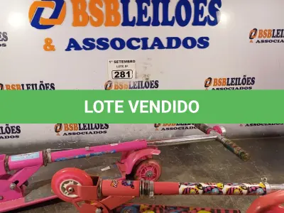 LOTE 281 - 02 PATINETES COM AVARIAS. (NO ESTADO) ATENÇÃO! FAZER A VISITAÇÃO ANTES DE ARREMATAR, NÃO SABEMOS SE FUNCIONA. LEILÃO NÃO TEM GARANTIA E NEM DEVOLUÇÃO, SUJEITO A POSSÍVEIS AVARIAS VISÍVEIS/OCULTAS E/OU AUSÊNCIA DE COMPONENTES.