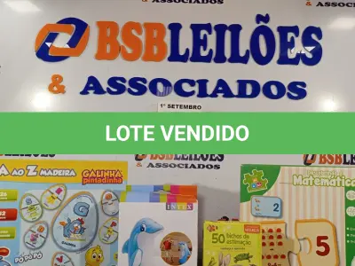 LOTE 395 - 01 BONECO JOÃO TEIMOSO GOLFINHO, 01 JOGO DESCOBRINDO A MATEMÁTICA, 01 ALFABETO DE MADEIRA DA GALINHA PINTADINHA E 50 CARDS DE BICHOS DE ESTIMAÇÃO. (NO ESTADO) ATENÇÃO! FAZER A VISITAÇÃO ANTES DE ARREMATAR, NÃO SABEMOS SE FUNCIONA. LEILÃO NÃO TEM GARANTIA E NEM DEVOLUÇÃO, SUJEITO A POSSÍVEIS AVARIAS VISÍVEIS/OCULTAS E/OU AUSÊNCIA DE COMPONENTES.