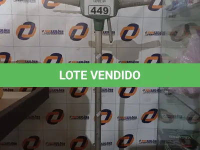 LOTE 449 - 01 ENCERADEIRA BANDEIRANTE. (NO ESTADO) ATENÇÃO! FAZER A VISITAÇÃO ANTES DE ARREMATAR, NÃO SABEMOS SE FUNCIONA. LEILÃO NÃO TEM GARANTIA E NEM DEVOLUÇÃO, SUJEITO A POSSÍVEIS AVARIAS VISÍVEIS/OCULTAS E/OU AUSÊNCIA DE COMPONENTES.