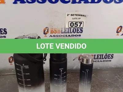 LOTE 057 - 01 KIT GARRAFA MOTIVACIONAL COM 03 PEÇAS. (NO ESTADO) ATENÇÃO! FAZER A VISITAÇÃO ANTES DE ARREMATAR, NÃO SABEMOS SE FUNCIONA. LEILÃO NÃO TEM GARANTIA E NEM DEVOLUÇÃO, SUJEITO A POSSÍVEIS AVARIAS VISÍVEIS/OCULTAS E/OU AUSÊNCIA DE COMPONENTES.