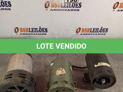 LOTE 198 - 03 SIRENES MARCAS E MODELOS DIVERSOS. (NO ESTADO) ATENÇÃO! FAZER A VISITAÇÃO ANTES DE ARREMATAR, NÃO SABEMOS SE FUNCIONA. LEILÃO NÃO TEM GARANTIA E NEM DEVOLUÇÃO, SUJEITO A POSSÍVEIS AVARIAS VISÍVEIS/OCULTAS E/OU AUSÊNCIA DE COMPONENTES.