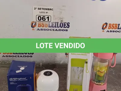 LOTE 061 - 01 LIQUIDIFICADOR PORTÁTIL E 01 PROCESSADOR DE ALIMENTOS. (NO ESTADO) ATENÇÃO! FAZER A VISITAÇÃO ANTES DE ARREMATAR, NÃO SABEMOS SE FUNCIONA. LEILÃO NÃO TEM GARANTIA E NEM DEVOLUÇÃO, SUJEITO A POSSÍVEIS AVARIAS VISÍVEIS/OCULTAS E/OU AUSÊNCIA DE COMPONENTES.
