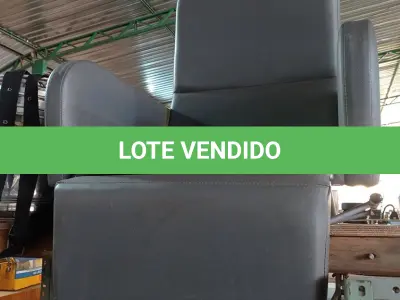 LOTE 204 - 01 POLTRONA PARA DESCANSO. (NO ESTADO) ATENÇÃO! FAZER A VISITAÇÃO ANTES DE ARREMATAR, NÃO SABEMOS SE FUNCIONA. LEILÃO NÃO TEM GARANTIA E NEM DEVOLUÇÃO, SUJEITO A POSSÍVEIS AVARIAS VISÍVEIS/OCULTAS E/OU AUSÊNCIA DE COMPONENTES.