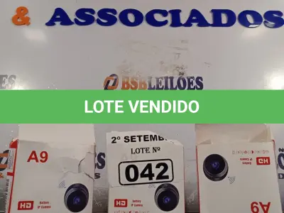 LOTE 042 - 03 CÂMERAS ESPIÃ. (NO ESTADO) ATENÇÃO! FAZER A VISITAÇÃO ANTES DE ARREMATAR, NÃO SABEMOS SE FUNCIONA. LEILÃO NÃO TEM GARANTIA E NEM DEVOLUÇÃO, SUJEITO A POSSÍVEIS AVARIAS VISÍVEIS/OCULTAS E/OU AUSÊNCIA DE COMPONENTES.