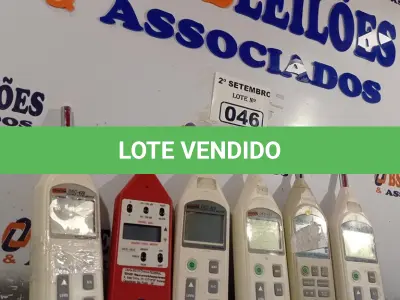 LOTE 046 - 06 DECIBELÍMETROS MARCAS E MODELOS DIVERSOS. (NO ESTADO) ATENÇÃO! FAZER A VISITAÇÃO ANTES DE ARREMATAR, NÃO SABEMOS SE FUNCIONA. LEILÃO NÃO TEM GARANTIA E NEM DEVOLUÇÃO, SUJEITO A POSSÍVEIS AVARIAS VISÍVEIS/OCULTAS E/OU AUSÊNCIA DE COMPONENTES.