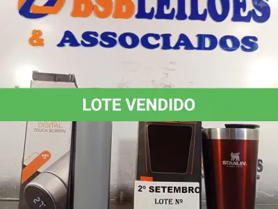 LOTE 063 - 01 COPO E 01 GARRAFA DIGITAL 500ML TÉRMICOS. (NO ESTADO) ATENÇÃO! FAZER A VISITAÇÃO ANTES DE ARREMATAR, NÃO SABEMOS SE FUNCIONA. LEILÃO NÃO TEM GARANTIA E NEM DEVOLUÇÃO, SUJEITO A POSSÍVEIS AVARIAS VISÍVEIS/OCULTAS E/OU AUSÊNCIA DE COMPONENTES.