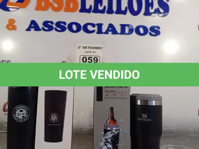 LOTE 059 - 01 COPO ISOTÉRMICO E 01 COPO DE CERVEJA. (NO ESTADO) ATENÇÃO! FAZER A VISITAÇÃO ANTES DE ARREMATAR, NÃO SABEMOS SE FUNCIONA. LEILÃO NÃO TEM GARANTIA E NEM DEVOLUÇÃO, SUJEITO A POSSÍVEIS AVARIAS VISÍVEIS/OCULTAS E/OU AUSÊNCIA DE COMPONENTES.
