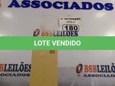 LOTE 180 - 01 CELULAR REDMI. (NO ESTADO) ATENÇÃO! FAZER A VISITAÇÃO ANTES DE ARREMATAR, NÃO SABEMOS SE FUNCIONA. LEILÃO NÃO TEM GARANTIA E NEM DEVOLUÇÃO, SUJEITO A POSSÍVEIS AVARIAS VISÍVEIS/OCULTAS E/OU AUSÊNCIA DE COMPONENTES.