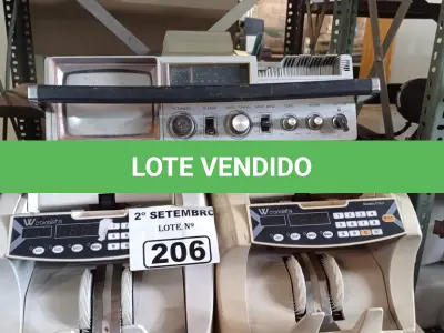 LOTE 206 - 07 CONTADORAS DE CÉDULAS E 01 APARELHO DE TV/RADIO ANTIGO. (NO ESTADO) ATENÇÃO! FAZER A VISITAÇÃO ANTES DE ARREMATAR, NÃO SABEMOS SE FUNCIONA. LEILÃO NÃO TEM GARANTIA E NEM DEVOLUÇÃO, SUJEITO A POSSÍVEIS AVARIAS VISÍVEIS/OCULTAS E/OU AUSÊNCIA DE COMPONENTES.