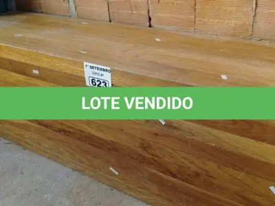 LOTE 623 - 01 BANCO DE MADEIRA. (NO ESTADO) ATENÇÃO! FAZER A VISITAÇÃO ANTES DE ARREMATAR, NÃO SABEMOS SE FUNCIONA. LEILÃO NÃO TEM GARANTIA E NEM DEVOLUÇÃO, SUJEITO A POSSÍVEIS AVARIAS VISÍVEIS/OCULTAS E/OU AUSÊNCIA DE COMPONENTES.