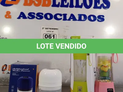 LOTE 061 - 01 LIQUIDIFICADOR PORTÁTIL E 01 PROCESSADOR DE ALIMENTOS. (NO ESTADO) ATENÇÃO! FAZER A VISITAÇÃO ANTES DE ARREMATAR, NÃO SABEMOS SE FUNCIONA. LEILÃO NÃO TEM GARANTIA E NEM DEVOLUÇÃO, SUJEITO A POSSÍVEIS AVARIAS VISÍVEIS/OCULTAS E/OU AUSÊNCIA DE COMPONENTES.