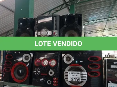 LOTE 219 - 03 APARELHOS DE SOM MARCAS E MODELOS DIVERSOS. (NO ESTADO) ATENÇÃO! FAZER A VISITAÇÃO ANTES DE ARREMATAR, NÃO SABEMOS SE FUNCIONA. LEILÃO NÃO TEM GARANTIA E NEM DEVOLUÇÃO, SUJEITO A POSSÍVEIS AVARIAS VISÍVEIS/OCULTAS E/OU AUSÊNCIA DE COMPONENTES.