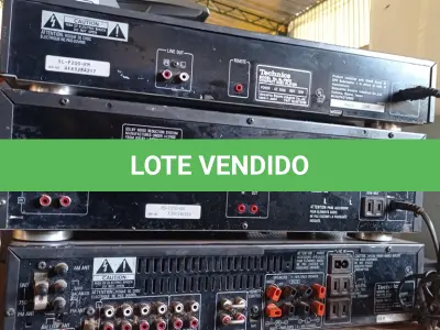 LOTE 113 - 01 STÉREO CASSETE DECK, 01 COMPAC DISC PLAYER E 01 AM/FM STÉREO RECEIVER. (NO ESTADO) ATENÇÃO! FAZER A VISITAÇÃO ANTES DE ARREMATAR, NÃO SABEMOS SE FUNCIONA. LEILÃO NÃO TEM GARANTIA E NEM DEVOLUÇÃO, SUJEITO A POSSÍVEIS AVARIAS VISÍVEIS/OCULTAS E/OU AUSÊNCIA DE COMPONENTES.