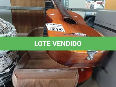 LOTE 211 - 03 VIOLÕES MARCAS E MODELOS DIVERSOS COM AVARIAS. (NO ESTADO) ATENÇÃO! FAZER A VISITAÇÃO ANTES DE ARREMATAR, NÃO SABEMOS SE FUNCIONA. LEILÃO NÃO TEM GARANTIA E NEM DEVOLUÇÃO, SUJEITO A POSSÍVEIS AVARIAS VISÍVEIS/OCULTAS E/OU AUSÊNCIA DE COMPONENTES.