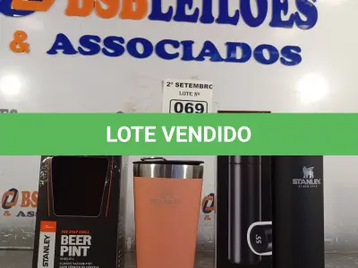 LOTE 069 - 01 COPO E 01 GARRAFA DIGITAL 500ML TÉRMICOS. (NO ESTADO) ATENÇÃO! FAZER A VISITAÇÃO ANTES DE ARREMATAR, NÃO SABEMOS SE FUNCIONA. LEILÃO NÃO TEM GARANTIA E NEM DEVOLUÇÃO, SUJEITO A POSSÍVEIS AVARIAS VISÍVEIS/OCULTAS E/OU AUSÊNCIA DE COMPONENTES.