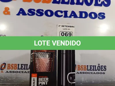 LOTE 069 - 01 COPO E 01 GARRAFA DIGITAL 500ML TÉRMICOS. (NO ESTADO) ATENÇÃO! FAZER A VISITAÇÃO ANTES DE ARREMATAR, NÃO SABEMOS SE FUNCIONA. LEILÃO NÃO TEM GARANTIA E NEM DEVOLUÇÃO, SUJEITO A POSSÍVEIS AVARIAS VISÍVEIS/OCULTAS E/OU AUSÊNCIA DE COMPONENTES.