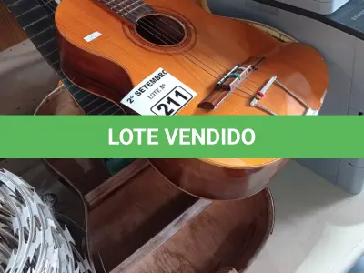 LOTE 211 - 03 VIOLÕES MARCAS E MODELOS DIVERSOS COM AVARIAS. (NO ESTADO) ATENÇÃO! FAZER A VISITAÇÃO ANTES DE ARREMATAR, NÃO SABEMOS SE FUNCIONA. LEILÃO NÃO TEM GARANTIA E NEM DEVOLUÇÃO, SUJEITO A POSSÍVEIS AVARIAS VISÍVEIS/OCULTAS E/OU AUSÊNCIA DE COMPONENTES.