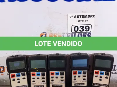 LOTE 039 - 04 ANEMÔMETROS E 04 MEDIDORES DE LUMINOSIDADE. (NO ESTADO) ATENÇÃO! FAZER A VISITAÇÃO ANTES DE ARREMATAR, NÃO SABEMOS SE FUNCIONA. LEILÃO NÃO TEM GARANTIA E NEM DEVOLUÇÃO, SUJEITO A POSSÍVEIS AVARIAS VISÍVEIS/OCULTAS E/OU AUSÊNCIA DE COMPONENTES.