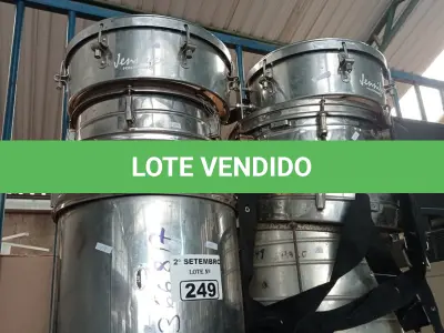 LOTE 249 - 01 LOTE COM VÁRIOS INSTRUMENTOS MUSICAIS COM AVARIAS. (NO ESTADO) ATENÇÃO! FAZER A VISITAÇÃO ANTES DE ARREMATAR, NÃO SABEMOS SE FUNCIONA. LEILÃO NÃO TEM GARANTIA E NEM DEVOLUÇÃO, SUJEITO A POSSÍVEIS AVARIAS VISÍVEIS/OCULTAS E/OU AUSÊNCIA DE COMPONENTES.
