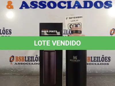LOTE 072 - 01 GARRAFA TÉRMICA 800ML. (NO ESTADO) ATENÇÃO! FAZER A VISITAÇÃO ANTES DE ARREMATAR, NÃO SABEMOS SE FUNCIONA. LEILÃO NÃO TEM GARANTIA E NEM DEVOLUÇÃO, SUJEITO A POSSÍVEIS AVARIAS VISÍVEIS/OCULTAS E/OU AUSÊNCIA DE COMPONENTES.