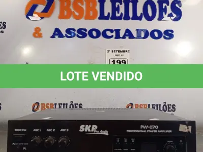 LOTE 199 - 01 AMPLIFICADOR PROFISSIONAL SKP ÁUDIO PRO PW-070. (NO ESTADO) ATENÇÃO! FAZER A VISITAÇÃO ANTES DE ARREMATAR, NÃO SABEMOS SE FUNCIONA. LEILÃO NÃO TEM GARANTIA E NEM DEVOLUÇÃO, SUJEITO A POSSÍVEIS AVARIAS VISÍVEIS/OCULTAS E/OU AUSÊNCIA DE COMPONENTES.