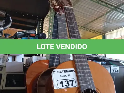 LOTE 137 - 03 VIOLÕES MARCAS E MODELOS DIVERSOS COM AVARIAS. (NO ESTADO) ATENÇÃO! FAZER A VISITAÇÃO ANTES DE ARREMATAR, NÃO SABEMOS SE FUNCIONA. LEILÃO NÃO TEM GARANTIA E NEM DEVOLUÇÃO, SUJEITO A POSSÍVEIS AVARIAS VISÍVEIS/OCULTAS E/OU AUSÊNCIA DE COMPONENTES.