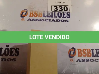 LOTE 330 - 01 CELULAR REDMI. (NO ESTADO) ATENÇÃO! FAZER A VISITAÇÃO ANTES DE ARREMATAR, NÃO SABEMOS SE FUNCIONA. LEILÃO NÃO TEM GARANTIA E NEM DEVOLUÇÃO, SUJEITO A POSSÍVEIS AVARIAS VISÍVEIS/OCULTAS E/OU AUSÊNCIA DE COMPONENTES.