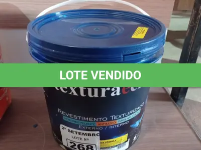 LOTE 268 - 01 BALDE DE REVESTIMENTO TEXTURIZADO INTERIORES/EXTERIORES NA COR BRANCO BASE. (NO ESTADO) ATENÇÃO! FAZER A VISITAÇÃO ANTES DE ARREMATAR, NÃO SABEMOS SE FUNCIONA. LEILÃO NÃO TEM GARANTIA E NEM DEVOLUÇÃO, SUJEITO A POSSÍVEIS AVARIAS VISÍVEIS/OCULTAS E/OU AUSÊNCIA DE COMPONENTES.