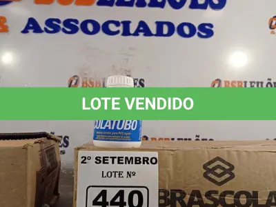 LOTE 440 - 02 CAIXAS COM COLA TUBO ST 175G COM 15 FRASCOS CADA. (NO ESTADO) ATENÇÃO! FAZER A VISITAÇÃO ANTES DE ARREMATAR, NÃO SABEMOS SE FUNCIONA. LEILÃO NÃO TEM GARANTIA E NEM DEVOLUÇÃO, SUJEITO A POSSÍVEIS AVARIAS VISÍVEIS/OCULTAS E/OU AUSÊNCIA DE COMPONENTES.
